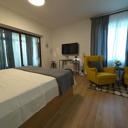 פורץ Apartments Glam מראה חיצוני תמונה